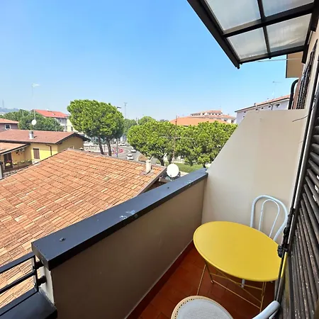 Design At Garda Apartamento *
