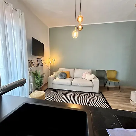 Design At Garda Apartamento *